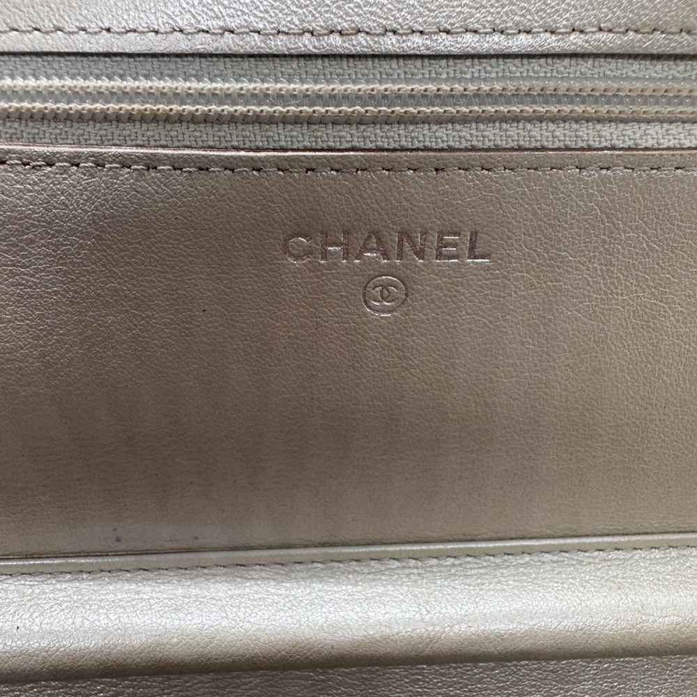 CHANEL▪️ 💯 Authentic Caviar leather WOC bifold wallet on chain - Picture 17 of 17